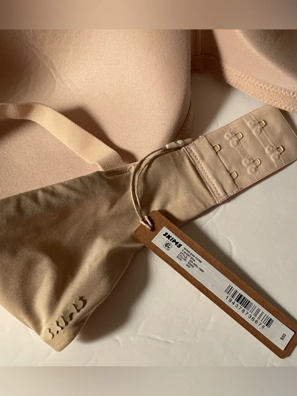 SKIMS NWT Wireless Form T-Shirt Bra Size 36D Color Sand - Picture 5 of 7